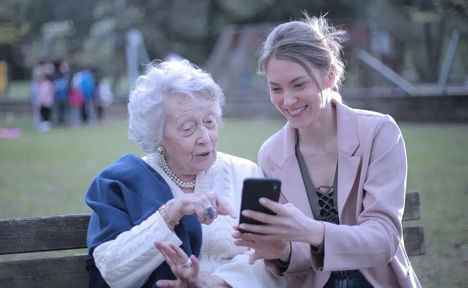Mejores Apps para localizar personas mayores